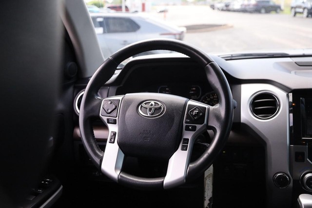 Toyota Tundra 4WD Vehicle Image 24
