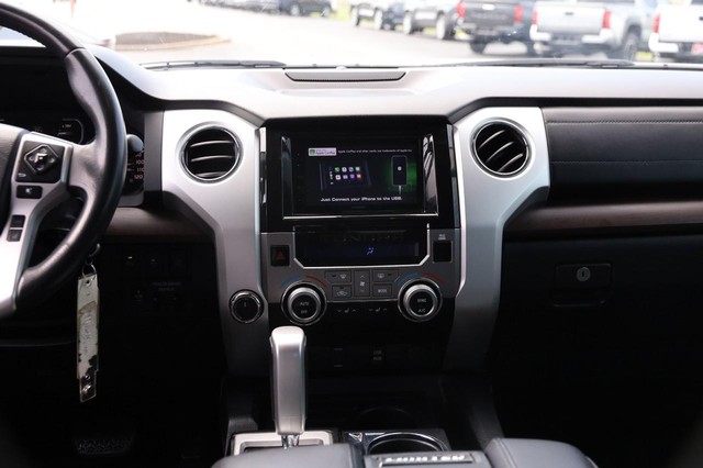 Toyota Tundra 4WD Vehicle Image 25