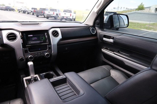 Toyota Tundra 4WD Vehicle Image 26