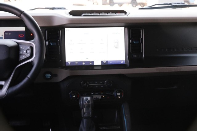 Ford Bronco Vehicle Image 25