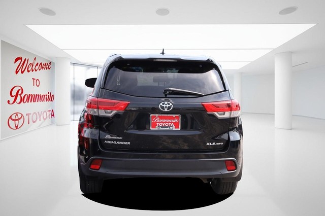 Toyota Highlander Vehicle Image 06