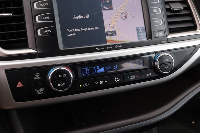 Toyota Highlander Vehicle Image 20