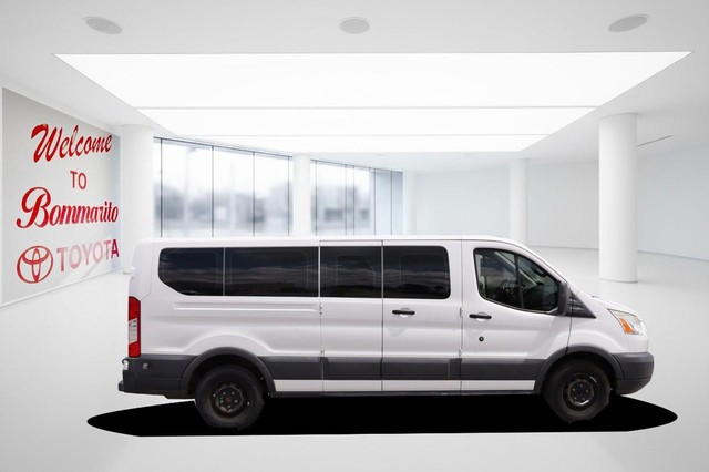 Ford Transit Wagon Vehicle Image 05