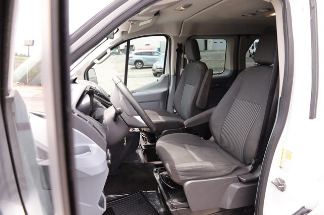 Ford Transit Wagon Vehicle Image 08