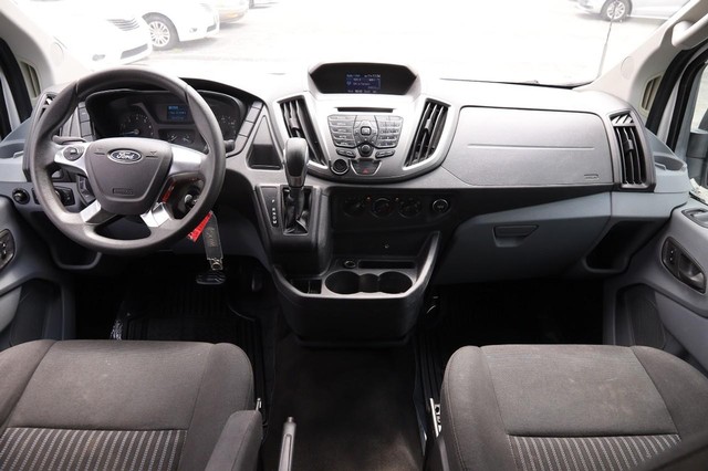 Ford Transit Wagon Vehicle Image 18