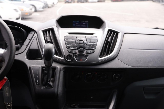 Ford Transit Wagon Vehicle Image 21