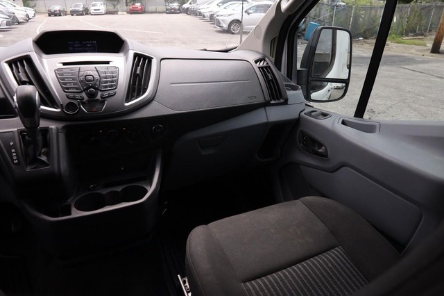 Ford Transit Wagon Vehicle Image 22
