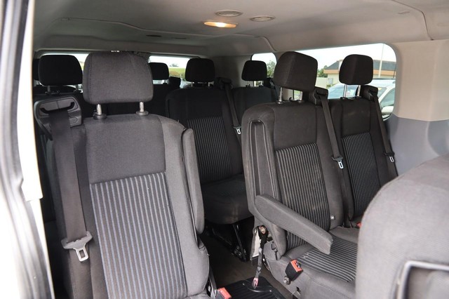 Ford Transit Wagon Vehicle Image 24