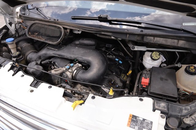 Ford Transit Wagon Vehicle Image 27