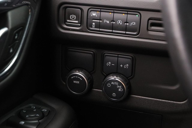 Chevrolet Tahoe Vehicle Full-screen Gallery Image 22