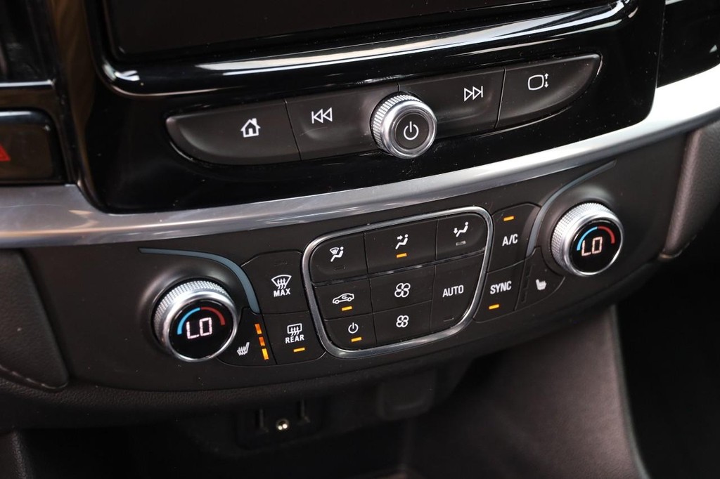 Chevrolet Traverse Vehicle Full-screen Gallery Image 21