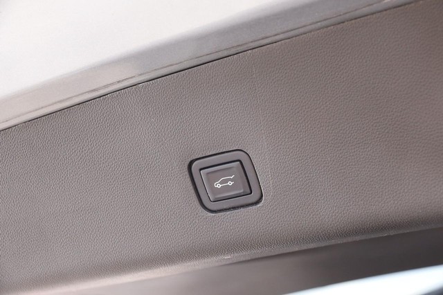 Chevrolet Traverse Vehicle Image 09