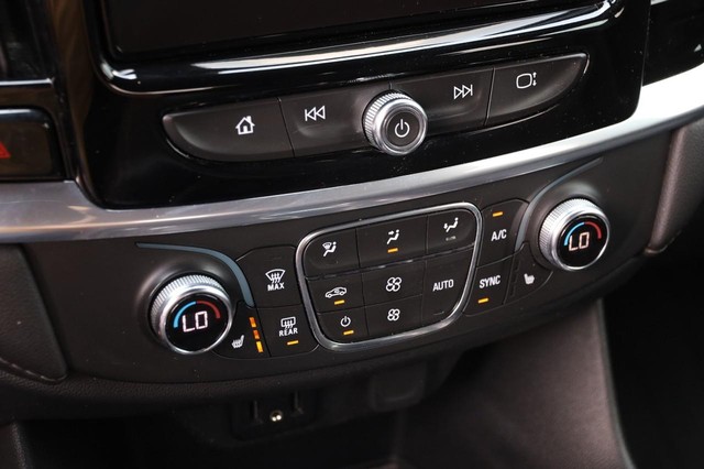 Chevrolet Traverse Vehicle Image 21