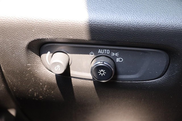 Chevrolet Traverse Vehicle Image 22