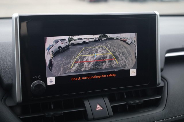 Toyota RAV4 Vehicle Image 14