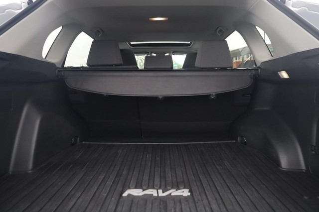 Toyota RAV4 Vehicle Image 25