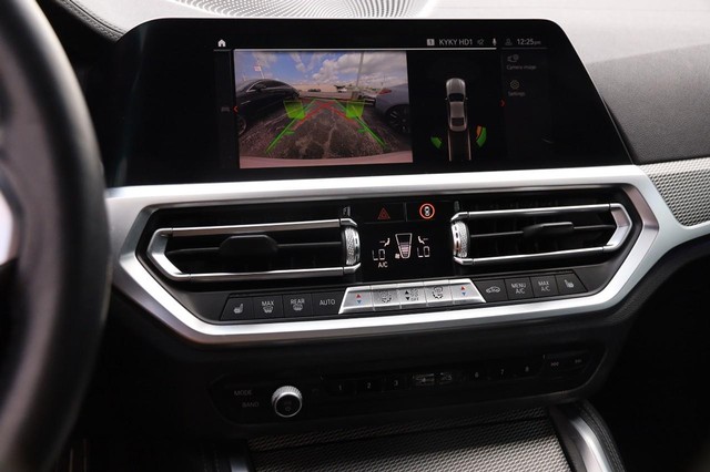 BMW 4 Series Vehicle Image 15