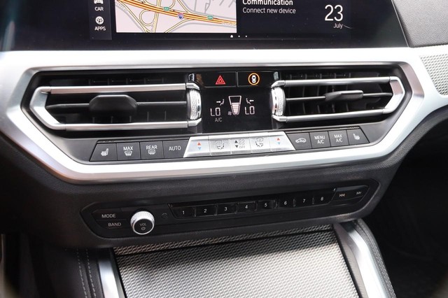 BMW 4 Series Vehicle Image 18