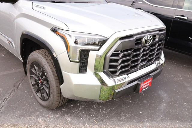 Toyota Tundra 4WD Vehicle Image 05
