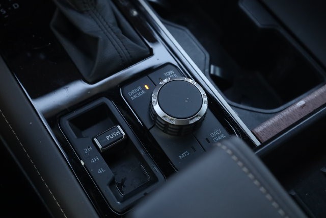 Toyota Tundra 4WD Vehicle Image 20