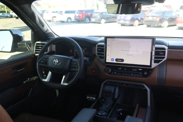 Toyota Tundra 4WD Vehicle Image 26