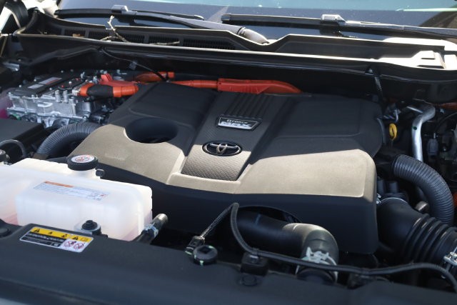 Toyota Tundra 4WD Vehicle Image 30