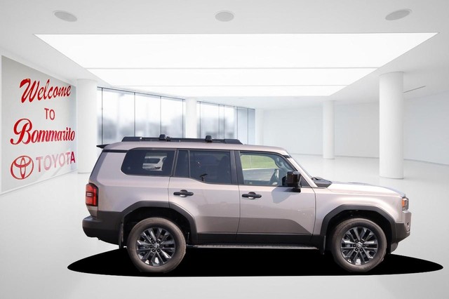 Toyota Land Cruiser Vehicle Image 05