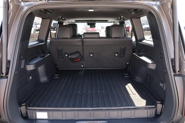 Toyota Land Cruiser Vehicle Image 07