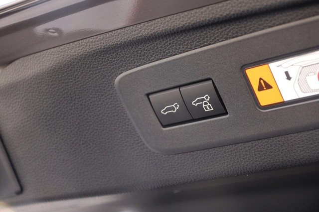 Toyota Land Cruiser Vehicle Image 08