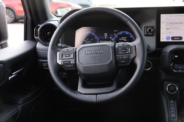 Toyota Land Cruiser Vehicle Image 26