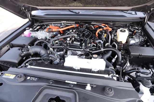 Toyota Land Cruiser Vehicle Image 30