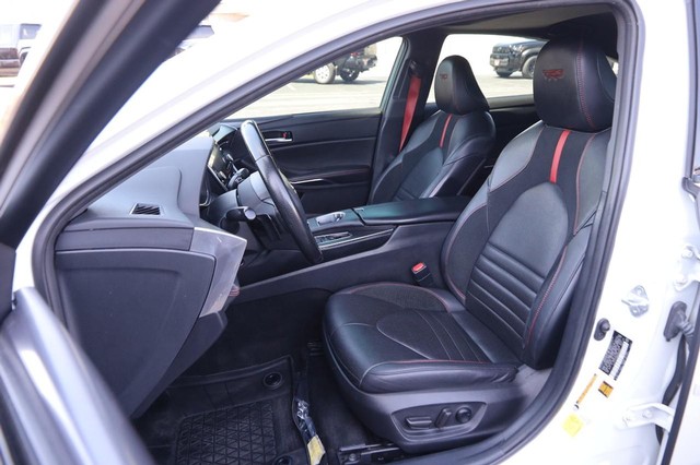 Toyota Avalon Vehicle Image 09