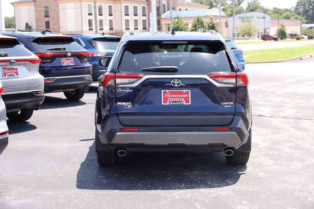 Toyota RAV4 Vehicle Image 08