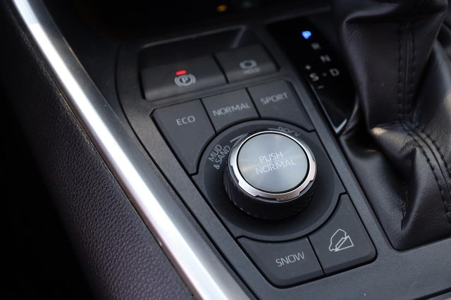 Toyota RAV4 Vehicle Image 22