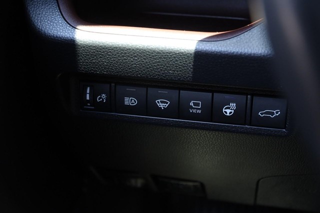 Toyota RAV4 Vehicle Image 23
