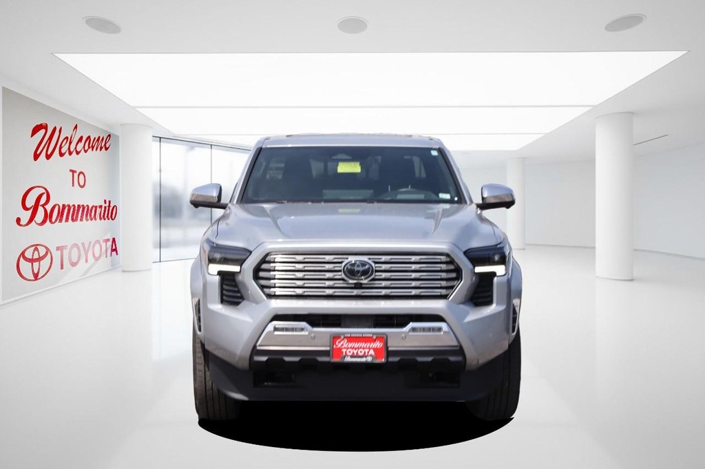 Toyota Tacoma 4WD Vehicle Full-screen Gallery Image 4