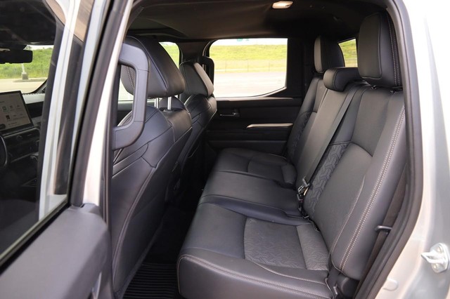Toyota Tacoma 4WD Vehicle Image 10