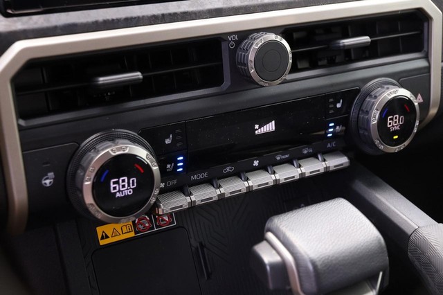 Toyota Tacoma 4WD Vehicle Image 19