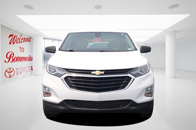 Chevrolet Equinox Vehicle Image 04