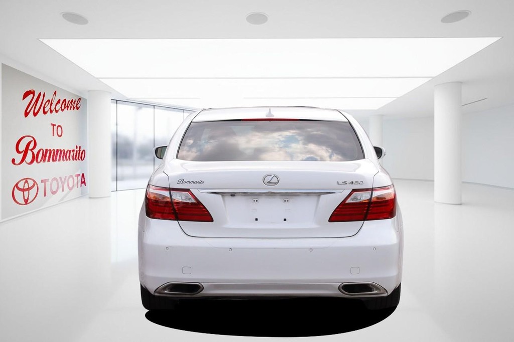 Lexus LS 460 Vehicle Full-screen Gallery Image 6