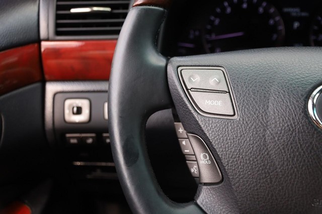 Lexus LS 460 Vehicle Image 14