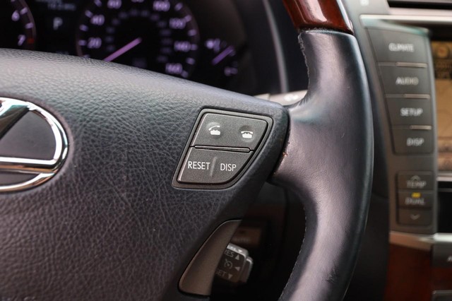 Lexus LS 460 Vehicle Image 15