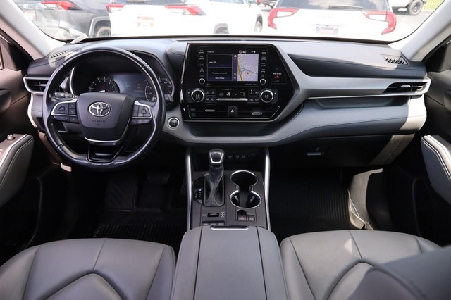 Toyota Highlander Vehicle Image 24