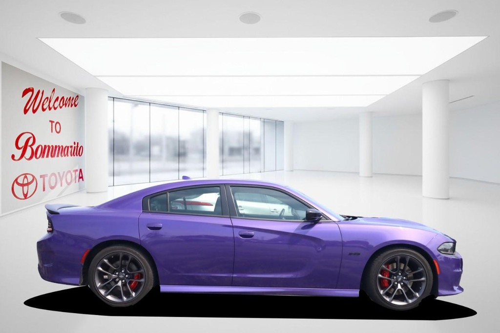 Dodge Charger Vehicle Full-screen Gallery Image 05