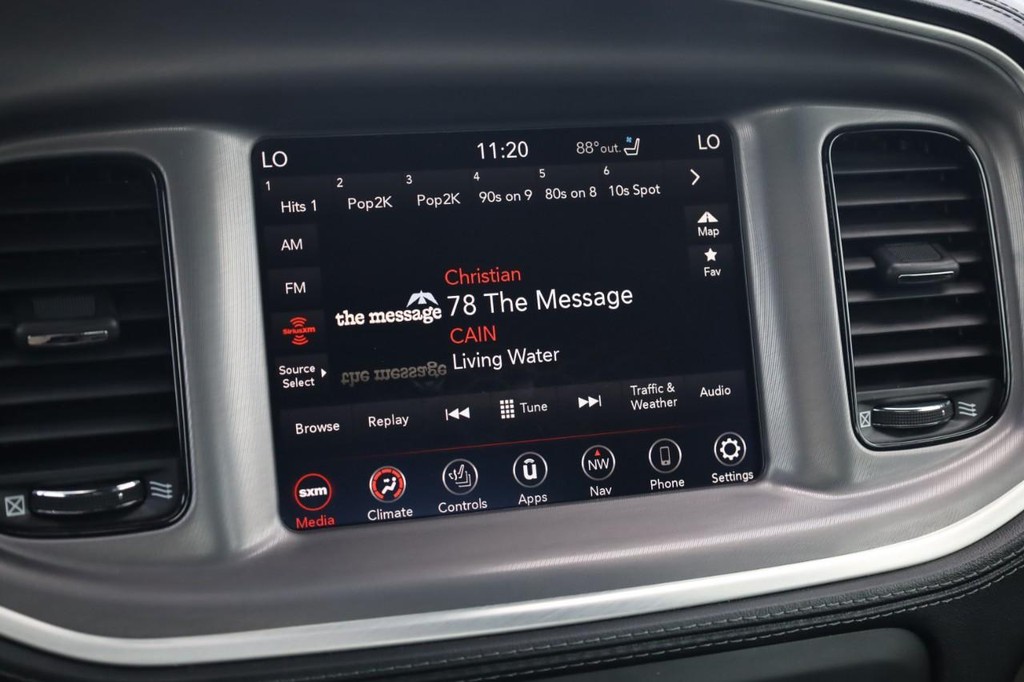 Dodge Charger Vehicle Full-screen Gallery Image 15