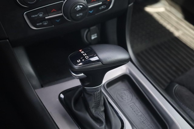Dodge Charger Vehicle Image 18