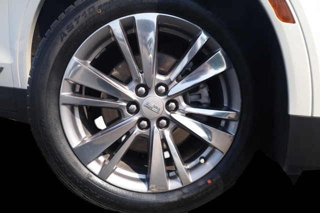 Cadillac XT5 Vehicle Image 03
