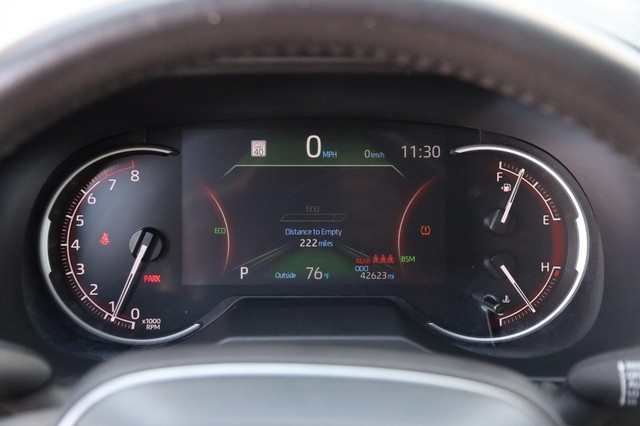 Toyota RAV4 Vehicle Image 13