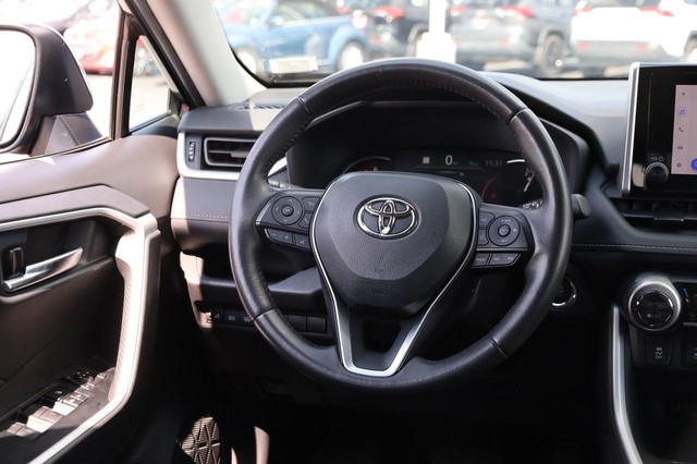 Toyota RAV4 Vehicle Image 22