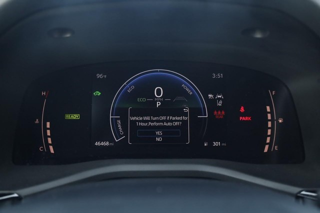 Toyota Camry Vehicle Image 13